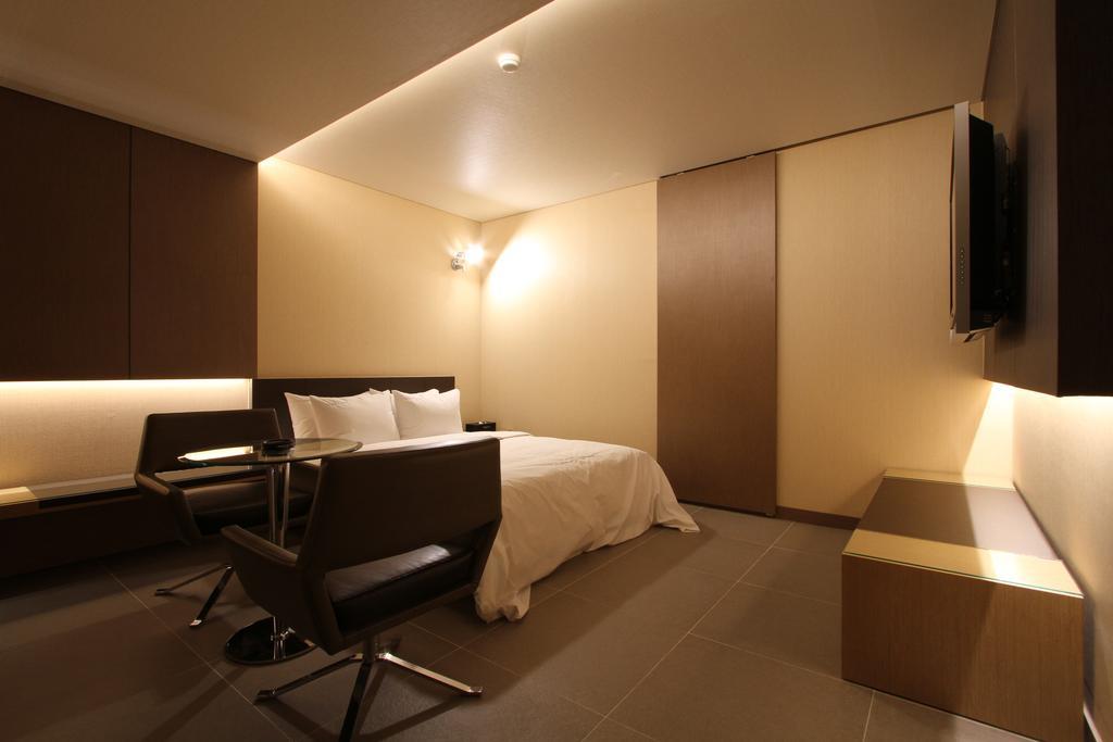 Valentine Hotel Kōyō Habitación foto