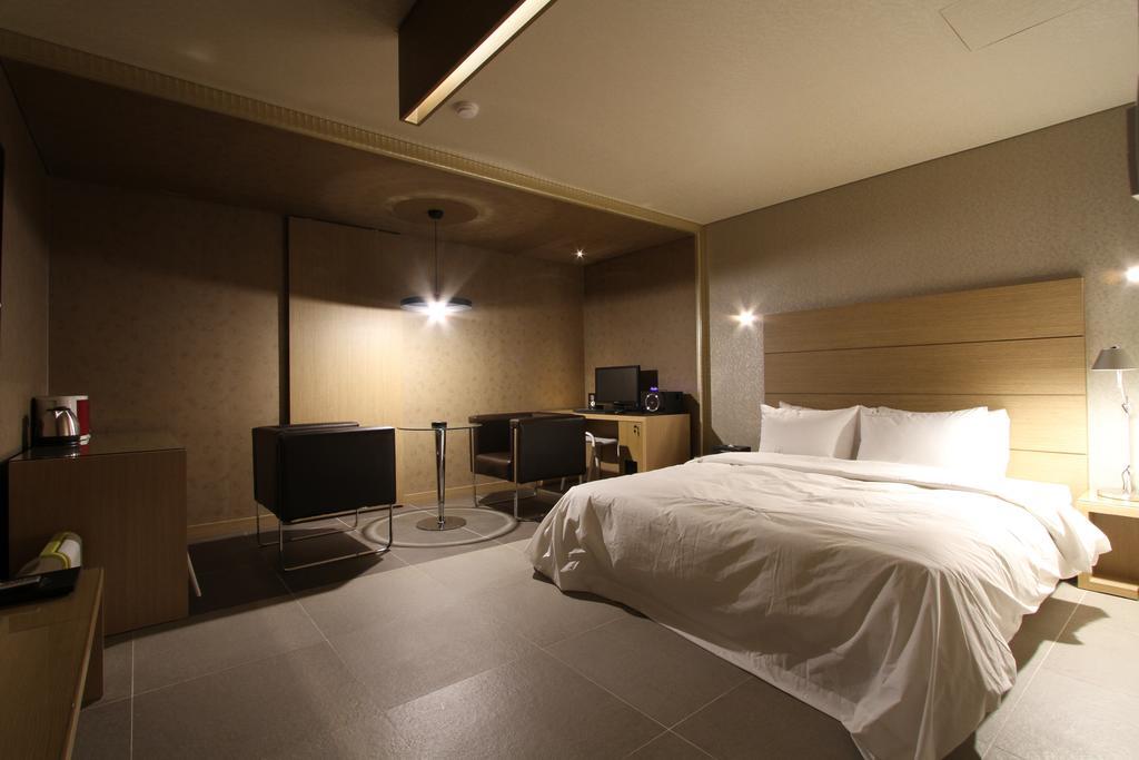 Valentine Hotel Kōyō Habitación foto
